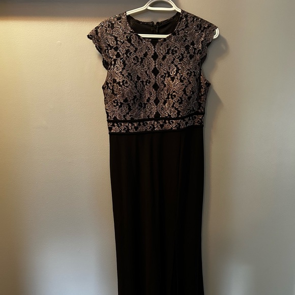 Laura Evening Gown, petite, size 10P. Beautiful. Worn once. - Picture 1 of 5